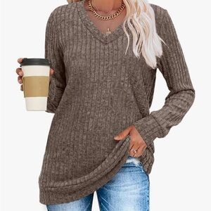 Sampeel•V-Neck Sweater